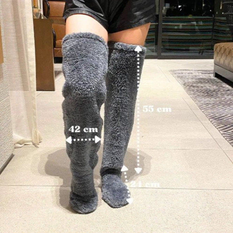 Pantoufles mignonnes chaussettes PlushWarmth.