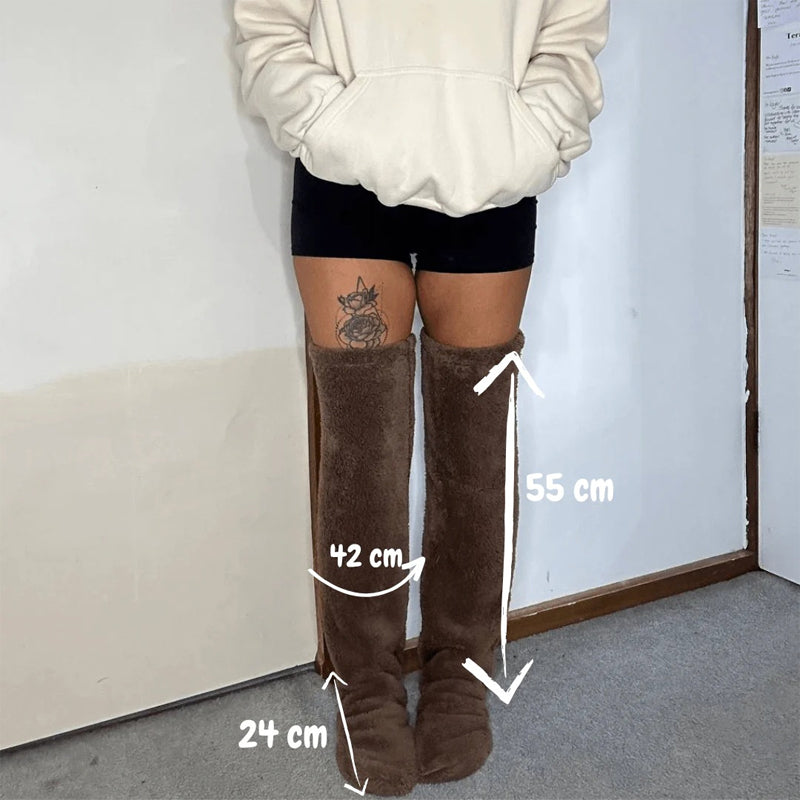 Pantoufles mignonnes chaussettes PlushWarmth.