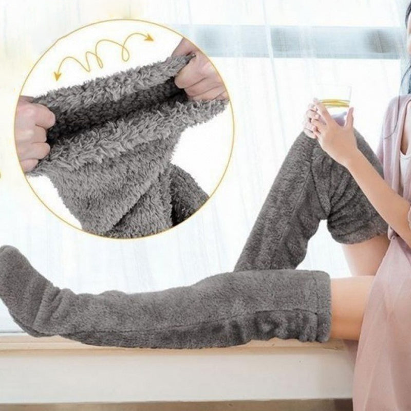 Pantoufles mignonnes chaussettes PlushWarmth.