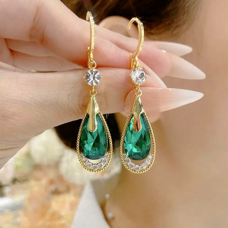Elégantes boucles d'oreilles goutte de cristal