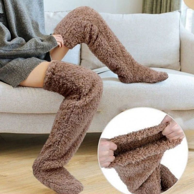 Pantoufles mignonnes chaussettes PlushWarmth.