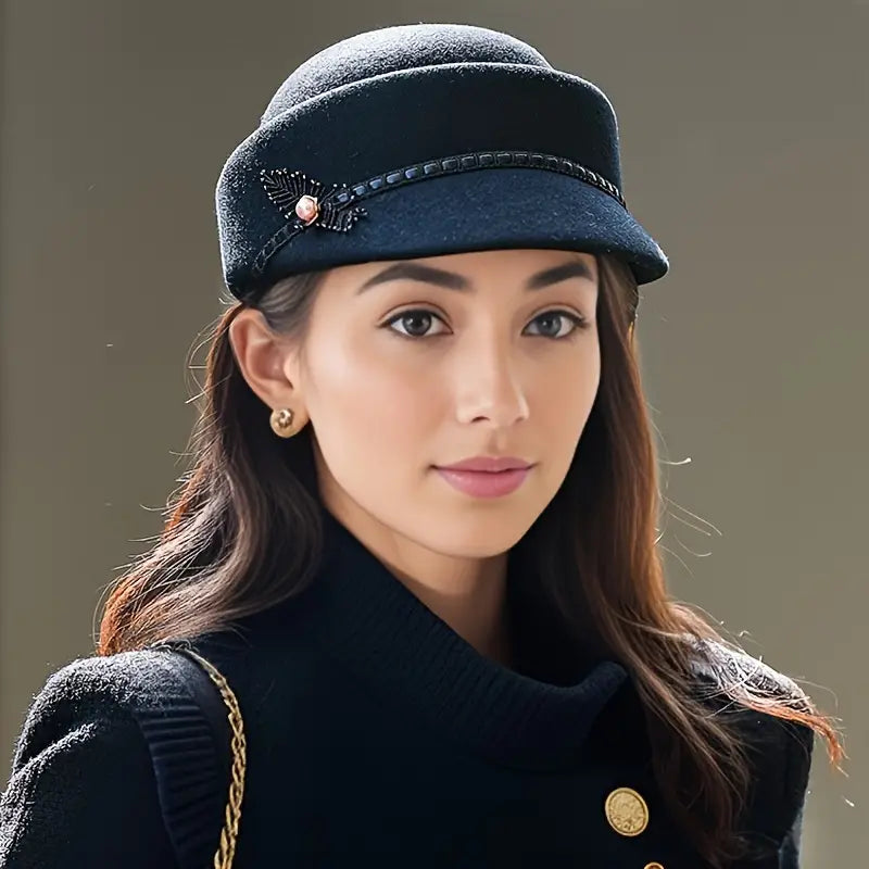 Chapeau Cloche en Laine Élegant avec Décoration Feuille et Perle