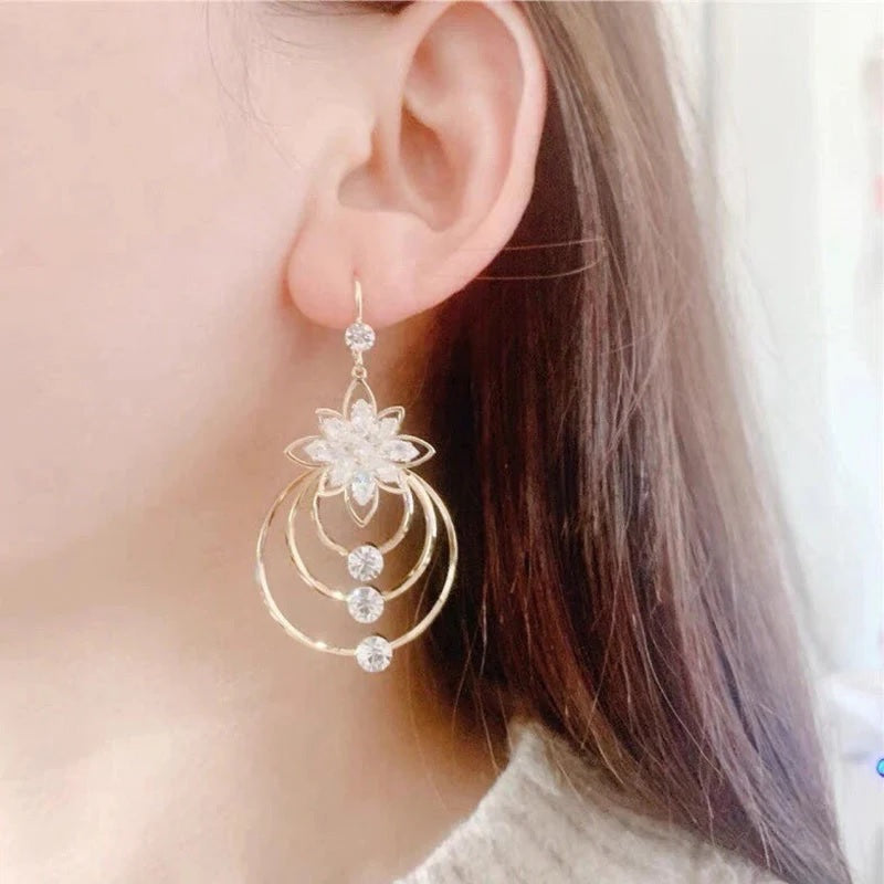 BOUCLES D'OREILLES TROIS CRÉOLES LOTUS EN CRISTAL