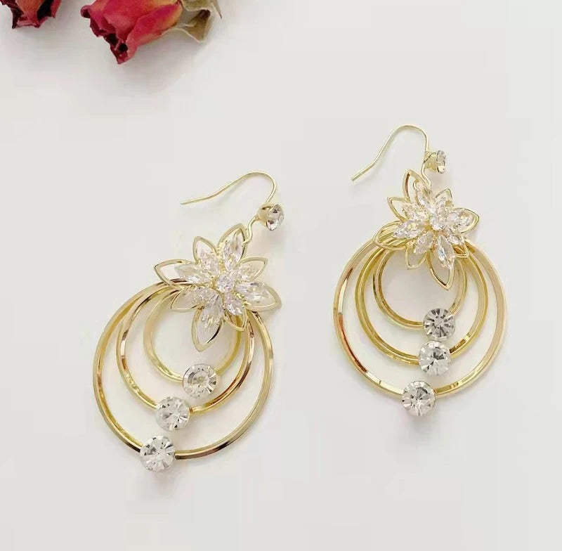 BOUCLES D'OREILLES TROIS CRÉOLES LOTUS EN CRISTAL