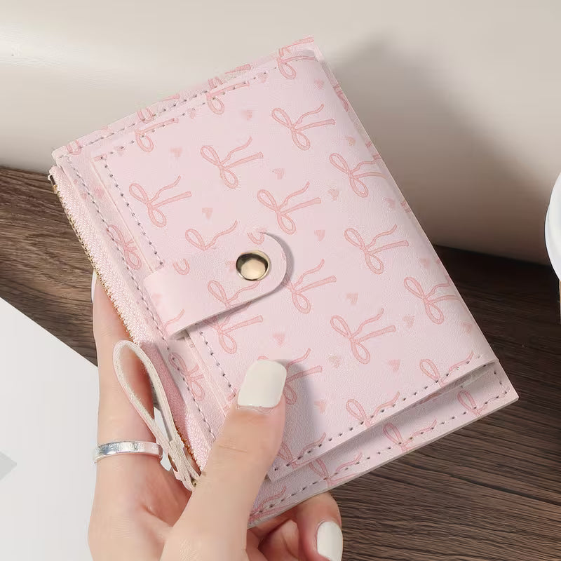 Mini Portefeuille Rétro pour Femme – Format Compact, Multi-Rangements & Anti-Encombrement