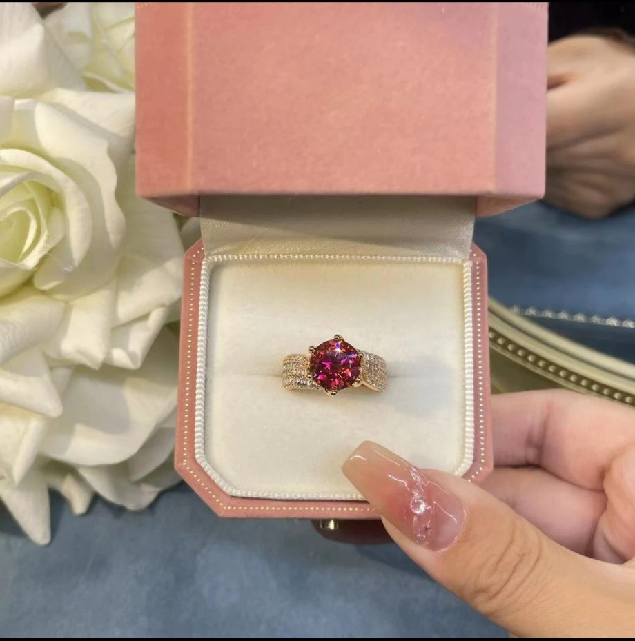 BAGUE DIAMAND ROUGE