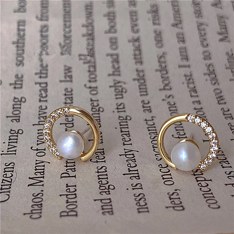 Boucle D’oreille Élégante En Forme De C Avec Perle