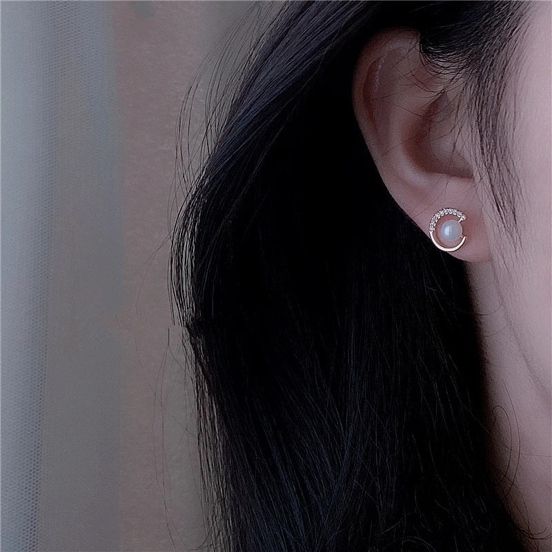 Boucle D’oreille Élégante En Forme De C Avec Perle