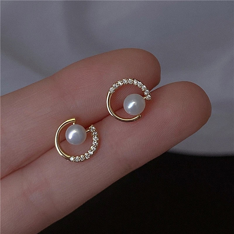 Boucle D’oreille Élégante En Forme De C Avec Perle
