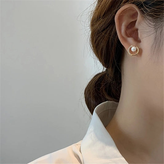 Boucle D’oreille Élégante En Forme De C Avec Perle